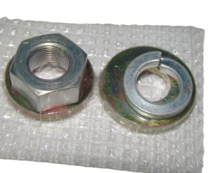 Гайка М15*1,25*12 шкива генератора 2110 старого образца